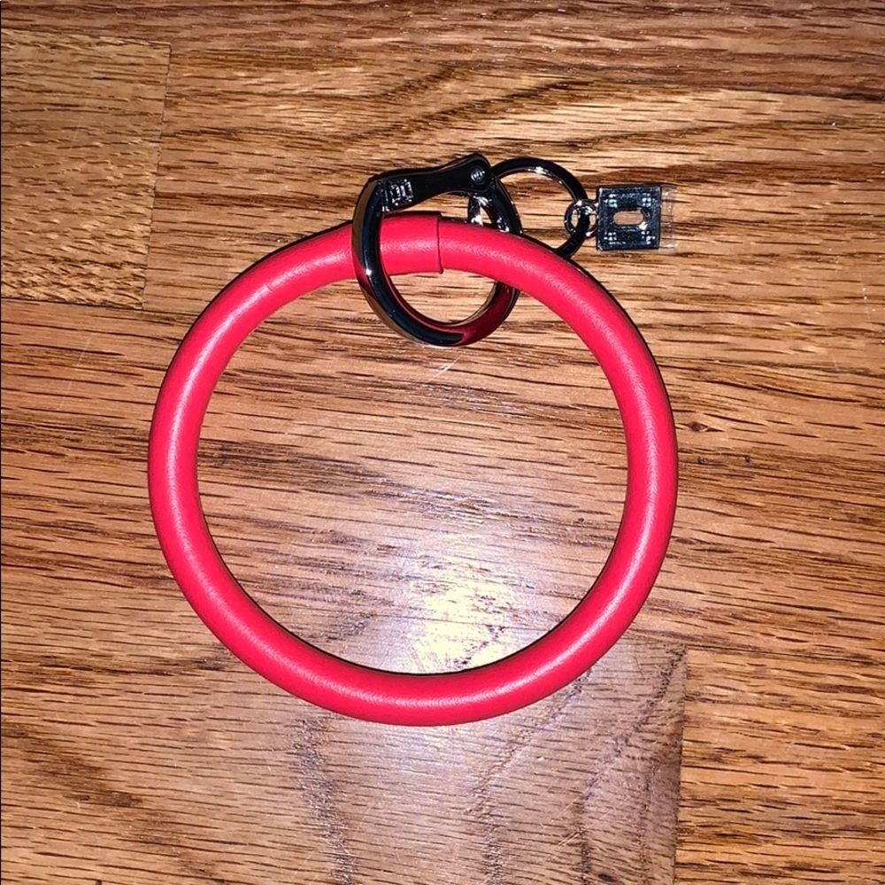O-venture leather key ring